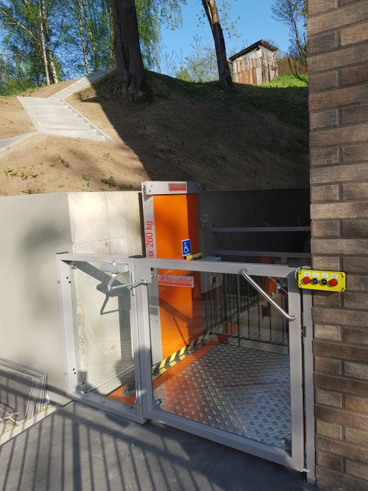 多姆斯电梯缩略图